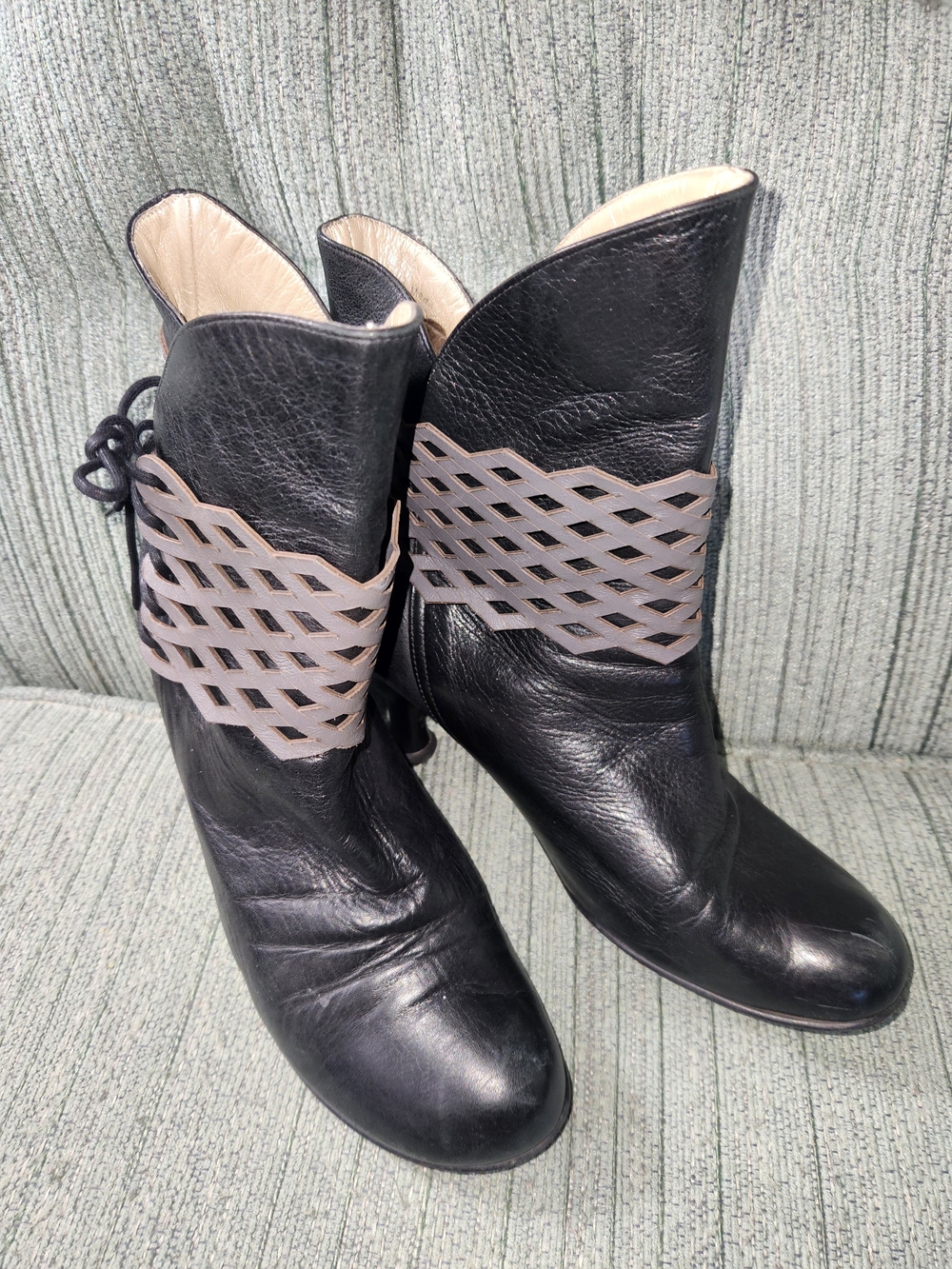 🍉John Fluevog Bellevue Inez Sexton Boots
